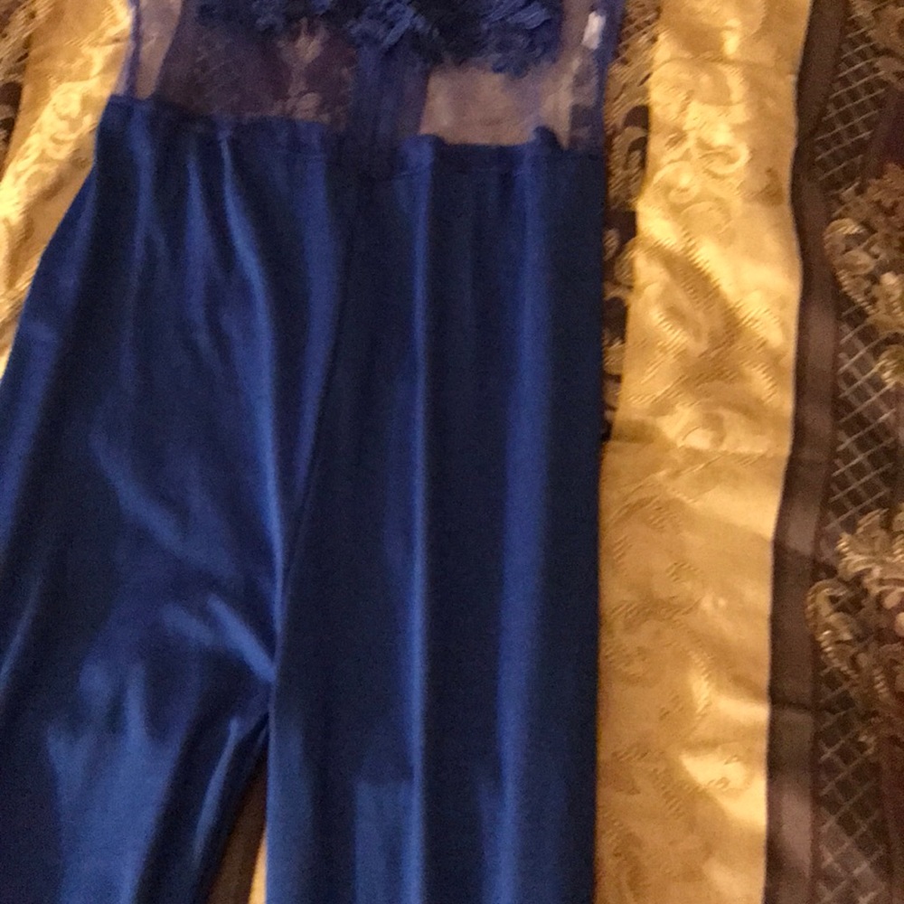 One piece Sheer Set - Picture 2 of 3